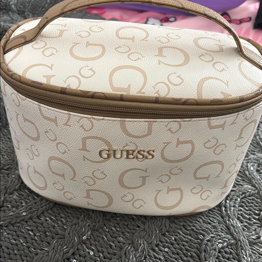 GUESS Cream and Tan Women's Bag